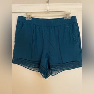 LOFT shorts with pocket